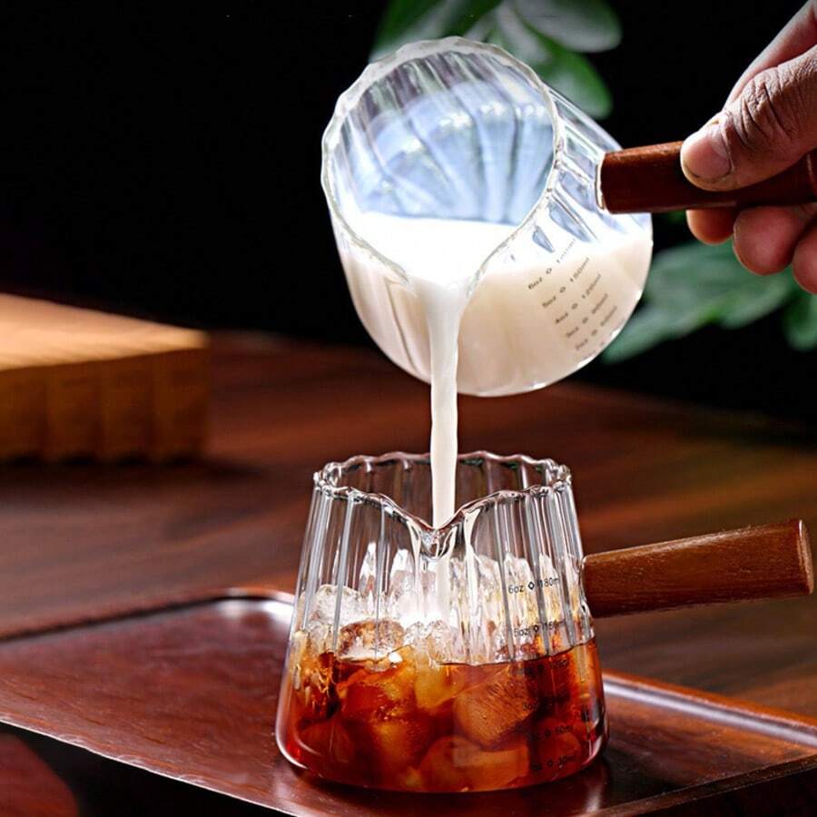 Bình đựng kem bằng gỗ có tay cầm sáng tạo, bát đựng nước chấm nhỏ, bình đựng sữa có tay cầm bằng gỗ, bát đựng nước chấm, cốc đong cà phê.