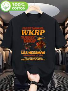 Primera Edición Anual de la Camiseta Gráfica Negra para Hombre WKRP Turkey Drop - Diseño con Les Nessman.Algodón.Cuello Redondo Casual.Ropa Casual, Camiseta con Diseño Divertido, Ajuste Cómodo.Ropa para el Día de la Turquía - Negro - Ver 1