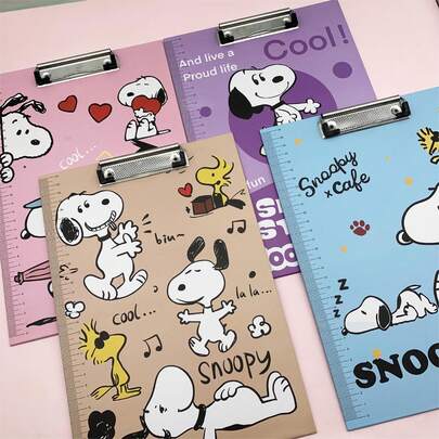 花生图案剪贴板套装（1件），彩色卡通剪贴板带尺子，儿童节文具套装、黄金周旅行日记、返校用品和办公用品的完美之选，金属夹子可用于纸张、作业和素描，是送给孩子和花生收藏家的理想日本节日礼物（随机款式）