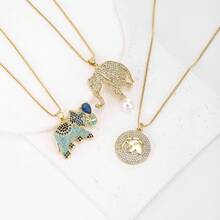 1件彩色锆石18K镀金铜大象吊坠项链，奢华珠宝，简约设计，优雅女士礼物 - 金色 - 查看 2