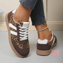 1双女士条纹拼接低帮休闲鞋，年轻时尚街头风，绒面革系带平底运动鞋，百搭舒适，适合日常穿着 - 棕色 - 查看 6