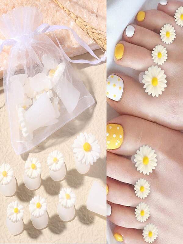 Bộ dụng cụ tách móng chân 8 món, bao gồm các miếng xốp ngăn cách móng tay và móng chân.