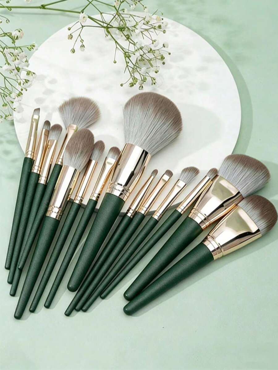 14pcs Professional Makeup Brush Set, Green Bristles, Suitable For Foundation, Blush, Eyebrow, Concealer, Liquid Mixer, Essential For Beginners And Makeup Artists