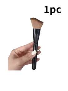 一套包含粉底刷、散粉修容刷、斜角腮红刷的专业化妆刷，包括粉底刷、遮瑕刷、腮红刷、修容刷、腮红刷、古铜粉刷、散粉刷、粉底刷和腮红刷。 - 彩色 - 查看 10