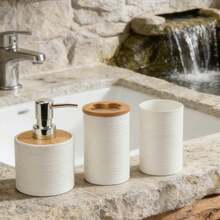 4件/6件套现代简约浴室配件套装，条纹竹盖浴室梳妆台套装，塑料和竹制浴室用品，包括皂液器、牙刷架、漱口杯、皂碟、马桶刷、垃圾桶。浴室台面梳妆台套装，浴室必备品，浴室装饰，适合作为乔迁、节日、生日礼物。 - 白色 - 查看 5