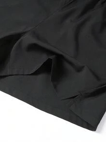 Pantalones cortos deportivos para hombres con cordón en la cintura y bolsillos laterales, adecuados para correr, baloncesto, fitness y otros deportes en color negro - Negro - Ver 2
