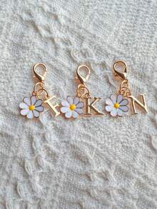 1 Letter Keychain - Name/Initial (A-Z) - Durable Gift, Suitable For Men And Women - Applicable For Keychains With Father, Mother, Teacher, Friend Initials, Can Be Used For Backpack And Car Key Decoration, Suitable For Graduation Season, Mother's Day, Father's Day, Wedding, Birthday Party And Other Occasions. - Multicolor - View 7