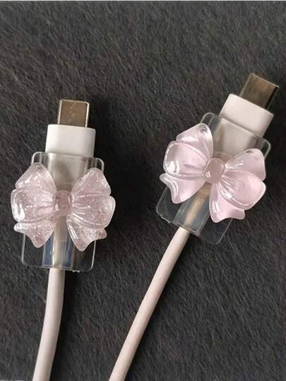 Protector de cable universal/Tipo-C con lazo rosa - Accesorio de teléfono duradero, anti-rotura y de moda con decoración de lazo de plástico lindo para carga y protección de datos, accesorio de carga, protector de cable de teléfono, organizador de cables, protector de cable de dispositivo, ornamento de plástico lindo, diseño de lazo rosa, estructura resistente, adecuado para usuarios, propietarios de Tipo-C, regalo para ella, accesorio de viaje tecnológico