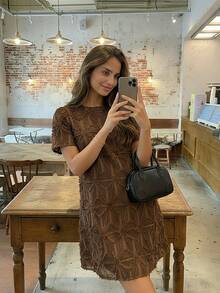 【天使之吻】法式优雅中长连衣裙，2026春夏新品，高端圆领度假风短款连衣裙 - 咖啡 - 查看 2