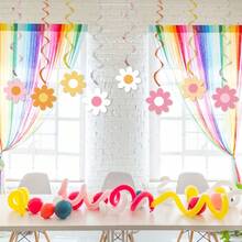 16 piezas Decoraciones colgantes giratorias con flores de margarita | Decoración con borlas de margarita coloridas adecuada para fiestas de cumpleaños con temática bohemia, hippie, vintage, decoración para aula, oficina, Día de la Madre - Material de plástico, sin necesidad de montaje - Multicolor - Ver 4