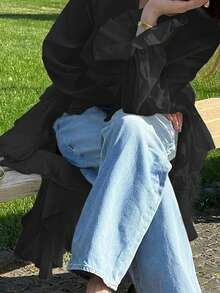 宽松休闲白色女式衬衫，时尚V领长袖衬衫，优雅不对称荷叶边下摆上衣，梭织面料饰有褶皱荷叶边，适合日常穿着，春夏黑色 - 黑色 - 查看 5