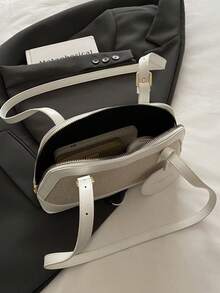 时尚撞色拼接贝壳造型女包，优雅单肩包，适合购物、装钱包、休闲出行，尤其适合年轻女性、大学生、职场新人、白领人士。也非常适合办公室、大学、工作、商务、通勤、户外活动、旅行和郊游等场合。 - 彩色 - 查看 7