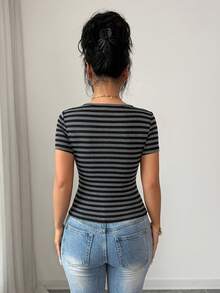 女士休闲条纹修身圆领简约短袖T恤，百搭日常穿着 - 黑色 - 查看 6
