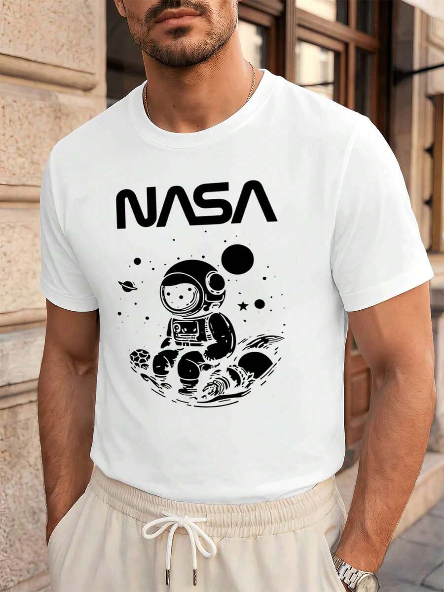 Fall Space Astronaut Graphic Tee, Crew Neck, Relaxed Fit, Street Hip Hop, Relaxed Fit, Graphic Design - Branco - Ver 1