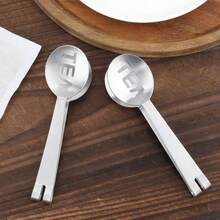 Prensa para bolsitas de té plateada, pinza ovalada de acero inoxidable para bolsitas de té, pinza y soporte para colador de té, adecuada para sujetar cubitos de hielo, azúcar, coladores y filtros de té, accesorios para té. - Plateado - Ver 4