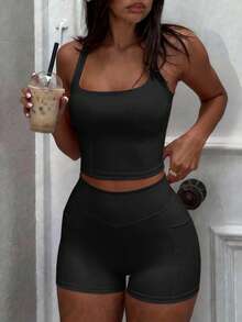 GAOVOT 女士夏季白色运动两件套，简约方领加垫上衣搭配高腰口袋短裤，适合运动、瑜伽、健身、骑行（黑色） - 黑色 - 查看 3