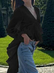 宽松休闲白色女式衬衫，时尚V领长袖衬衫，优雅不对称荷叶边下摆上衣，梭织面料饰有褶皱荷叶边，适合日常穿着，春夏黑色 - 黑色 - 查看 4