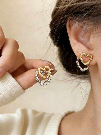 一对双色双层心形耳钉，时尚简约优雅百搭休闲饰品，适合日常佩戴、聚会、约会，也是送给女朋友的好礼物。