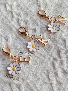 1 Letter Keychain - Name/Initial (A-Z) - Durable Gift, Suitable For Men And Women - Applicable For Keychains With Father, Mother, Teacher, Friend Initials, Can Be Used For Backpack And Car Key Decoration, Suitable For Graduation Season, Mother's Day, Father's Day, Wedding, Birthday Party And Other Occasions. - Multicolor - View 3