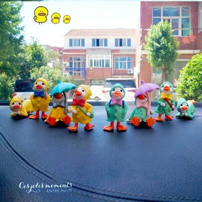 4pcs Super Cute Resin Duckling, Cartoon Raincoat Duckling DIY, Christmas Gift, Desktop Decor, Potted Plant Decor, Cupcake Topper