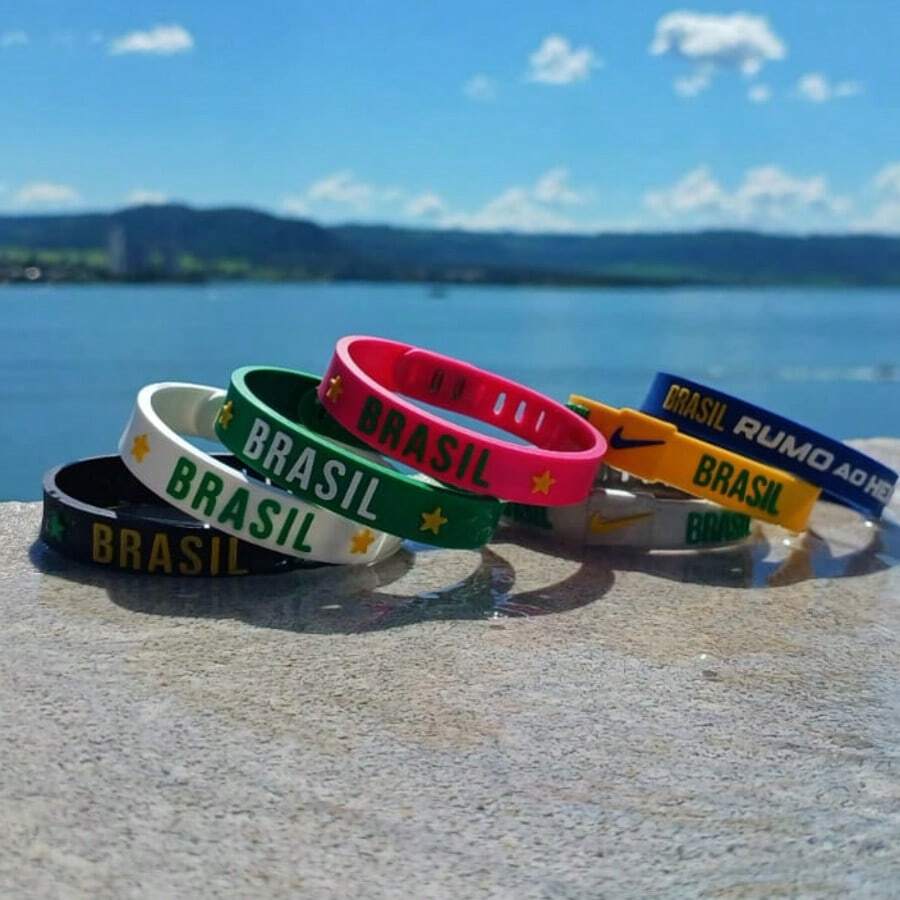 Brazil Silicone Bracelet – Fan Style - Flexible Silicone Bracelet In The Colors Of Brazil, Ideal For Those Who Love Football And Want To Show Their Pride Every Day. Comfortable, Durable Model With Excellent Finish. - trắng - Xem 1