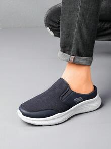 Mocasines transpirables de malla para hombres, zapatos casuales de suela blanda y ligera, zapatos de tela de Beijing convertibles sin talón - Azul Marino - Ver 6