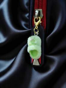 1 pieza Llavero colgante de dibujo animado con felpa, regalo para amigos y compañeros de clase - zapato - Ver 3