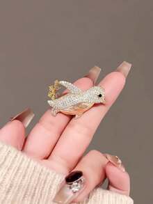 Cute Snowflake Penguin Brooch, Luxury Niche Design Lapel Pin, Elegant Suit Collar Decor, Coat Flower - Multicolor - View 2