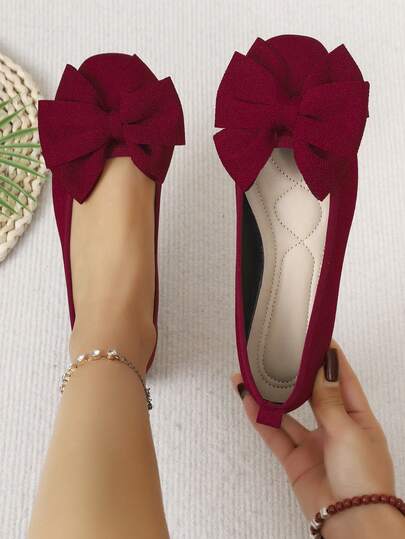 Latest Fashion Comfortable Flat Round Toe Bow Slip-On Shoes For Girls. Suitable For School, Casual Daily Wear, Parties, Dances, Etc. This Shoe Features Multi-Color Design With Flat Soles.