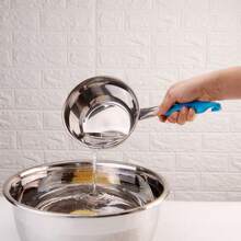 Cucharón de agua de acero inoxidable grueso con gancho, cucharón de agua de cocina de mango corto - Versión espesa - Tamaño mediano con asa extendida (1500 ml) - Color aleatorio - Ver 2