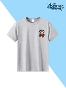 Classic Disney IP Licensed Boys' Crew Neck T-Shirt. Featuring Mickey Mouse Nautical Designs Paired With Fun Donald Duck And Pluto Cartoon Prints. Exquisite Logo On The Front, Full-Coverage Pattern On The Back. Perfect For Amusement Park Photos, Cruise Trips, Family Outings, Birthday Parties, Celebrations, School Activities, Weekend Gatherings, Summer Beach Outings, Themed Parties, And Photoshoots. A Striking Piece For Sharing On Social Media, Ideal For Creating Adorable Outfits For Your Child And Adding A Practical Touch To Your Travel Memories. - 淺灰色 - 查看 3