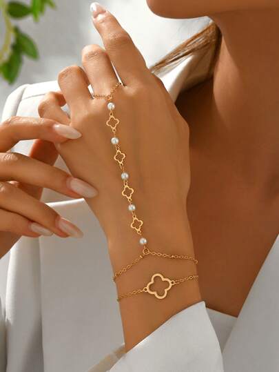 2pcs/Set Classic Gold Hollow Clover Linked Finger Chain, Charming Jewelry For Women, Suitable For Daily Wear And Party Occasions