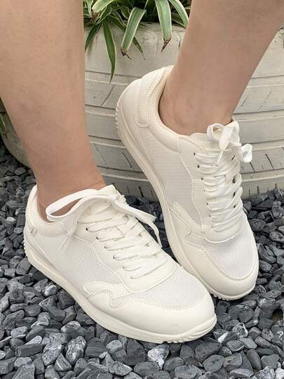 1 Pair Solid Color Casual Outdoor Fabric Lace-Up Slip-On Leisure Shoes, Young Fashion Women's Spring Sneakers, Running Shoes, Student Casual White Shoes