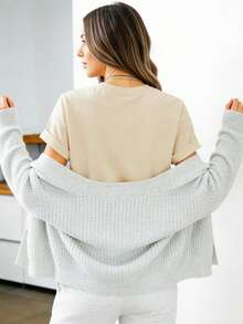 Disney Official Authorization | Women's Street Casual Short-Sleeve T-Shirt. Features Exclusive Bow Prints Of 12 Princesses Including Tiana, Moana, Rapunzel, Etc. Hand-Painted Watercolor Design, With Each Bow Representing The Iconic Elements Of One Princess. Made Of Opaque Fabric, Machine Washable, Versatile For Daily Casual Wear, Suitable For Spring And Summer. - 杏色 - 查看 2