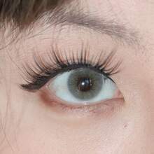 1副软性彩色隐形眼镜，1年抛型，2片装 - 淺灰色 - 查看 3