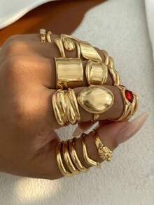 21件套女士戒指套装，金色复古波西米亚风格，优雅厚实光滑不对称褶皱夸张独特简约多件套可叠戴戒指，适合日常、聚会、派对、宴会，是节日、生日、周年纪念日送给女性的珠宝礼物。 - 金黃色 - 查看 3