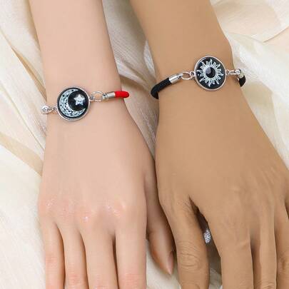 2 piezas de pulseras de la vintage con sol, luna y estrellas que brillan en la oscuridad