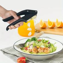 1 Set Garlic Press, Multifunctional 2-In-1 Garlic Slicer, Garlic Mincer, Reusable Garlic Chopper, Kitchen Garlic Mincing Tool, Ginger Juicer, Garlic Press, Kitchen Gadgets, Kitchen Tools - Black - View 4