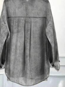 Áo sơ mi nữ tay dài dáng rộng, cổ ve in họa tiết, cài một hàng khuy, thích hợp cho mùa xuân. - Xám cao cấp - Xem 3