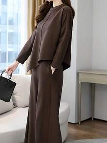 2026 Spring New Minimalist Asymmetrical Two-Piece Set – Flowy Waist-Cinching Top + Wide-Leg Trousers, Elegant Modern Luxury Women's Suit - 咖啡棕 - 查看 4