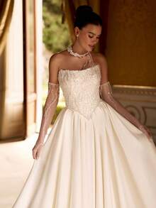 Regal Strapless Sweetheart Beaded Satin Ballgown Wedding Dress With Train, Wedding Dresses For Bride, Elegant And Comfortable, Includes Plus Sizes, Bridal Gown, Formal Dresses For Women, Suitable For Wedding, Party, After-Party Dress, Cocktail Party, Bride, Party Dress, Formal Occasions, Dinner Dress, Prom Dress, Birthday Party, Celebration, Gala, Festival, Ceremony, Graduation, Homecoming Dress, Vacation, White - 白色 - 查看 2