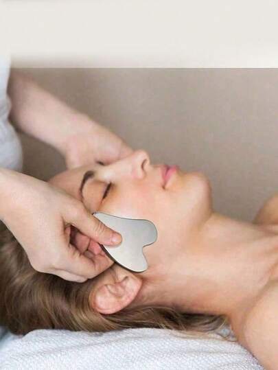 1pc Stainless Steel Heart-Shaped Gua Sha Board, Facial & Body Massage Scraping Tool, Suitable For Facial Massage, Portable Muscle Relaxation Massage Board, Applicable For Body, Eye And Neck Massage, Beauty, SPA, Self-Care, Skincare, Beauty Therapist Supplies, Facial Massage Tool