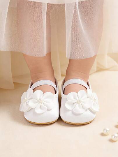 白色3D立体花朵女婴玛丽珍鞋 - 新生儿平底防滑软底派对婚礼学校公主鞋
