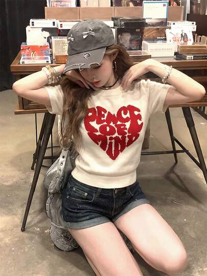 Summer New Knitted Heart Short Sleeve Sweater, Slim Fit Casual Street T-Shirt For Girls, Contrast Color Sweet College Style, Suitable For Outing, Vacation, Date, Beach, Outdoor