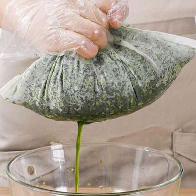 3个白色现代可重复使用布质过滤袋