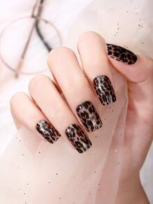 2pcs/Pack Spring/Summer Leopard Print Nail Stickers, Shiny Zebra Pattern Sweet & Cool Style Nail Decals, Easy To Use, Suitable For Women DIY Home Manicure - Multicolor - View 2