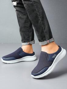 Mocasines transpirables de malla para hombres, zapatos casuales de suela blanda y ligera, zapatos de tela de Beijing convertibles sin talón - Azul Marino - Ver 5