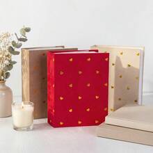 Album ảnh kích thước 6 inch, 50 trang, bìa cứng với họa tiết dập nổi vàng, kèm theo 100 album ảnh có ngăn đựng. Album này thích hợp cho kỷ niệm ngày cưới, những chuyến du lịch của bé, v.v. - Album ảnh - Xem 3