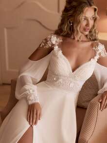 Bohemian Off-The-Shoulder Sweetheart Lace Appliqué Chiffon A-Line Wedding Dress With High Slit, Train & Sheer Chiffon Sleeves, Wedding Dresses For Bride, Elegant And Comfortable, Includes Plus Sizes, Bridal Gown, Formal Dresses For Women, Suitable For Wedding, Party, After-Party Dress, Cocktail Party, Bride, Party Dress, Formal Occasions, Dinner Dress, Prom Dress, Birthday Party, Celebration, Gala, Festival, Ceremony, Graduation, Homecoming Dress, Vacation, White - 白色 - 查看 3