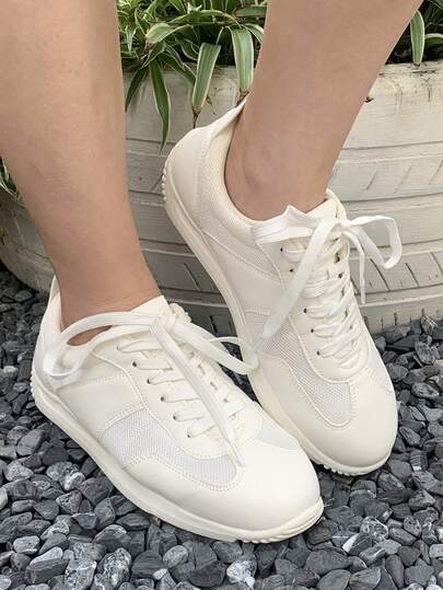 1 Pair Solid Color Casual Outdoor Fabric Lace-Up Slip-On Leisure Shoes, Young Fashion Women's Spring Sneakers, Running Shoes, Student Casual White Shoes